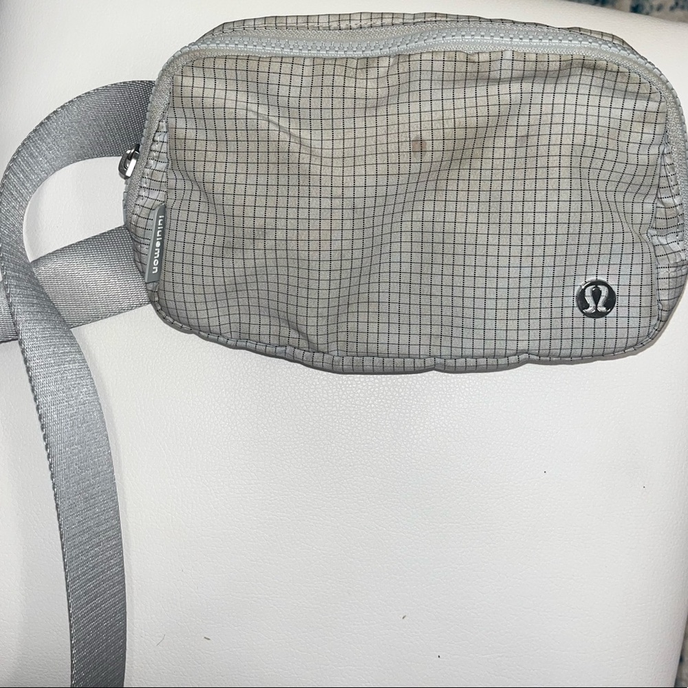 Lulu lemon Fanny pack
